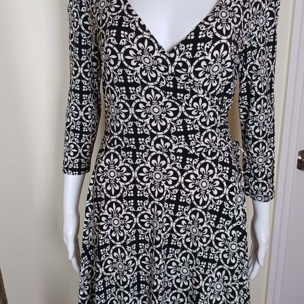 London Times Black and White Floral Wrap Dress